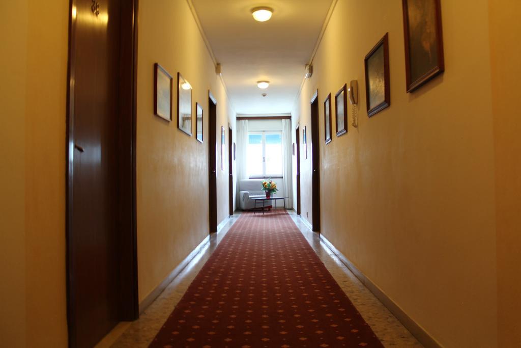 Hotel Azzorre Lido di Jesolo Exteriör bild