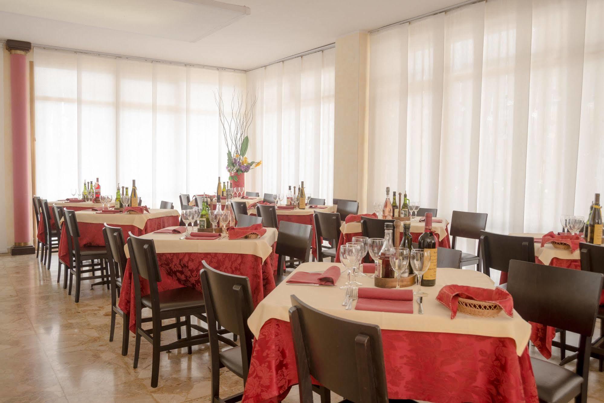 Hotel Azzorre Lido di Jesolo Exteriör bild